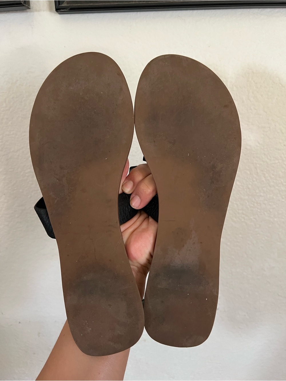 Tory Burch Black Leather Logo Thong Sandals with Brown Footbed - Picture 7 of 11